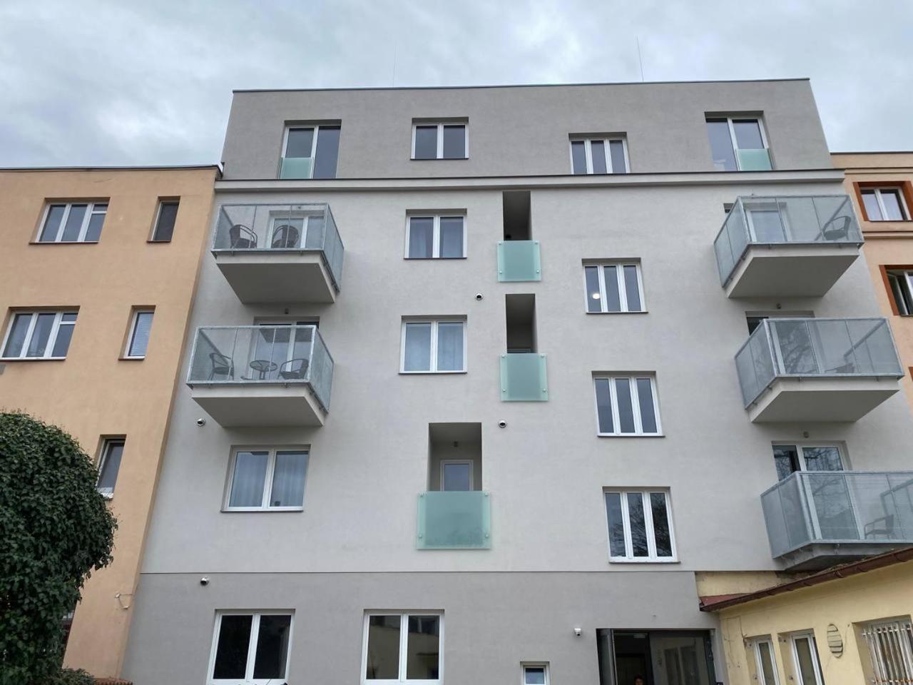 شقة Perla Hradce 103 Hradec Králové المظهر الخارجي الصورة